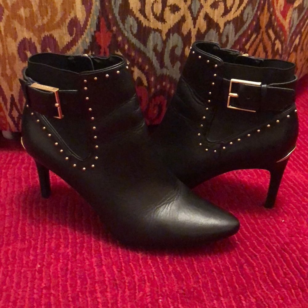 Calvin Klein Jozie Leather Ankle Boots